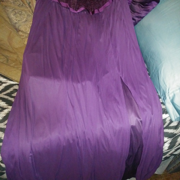 Plum bridesmaid dress - Picture 4 of 7